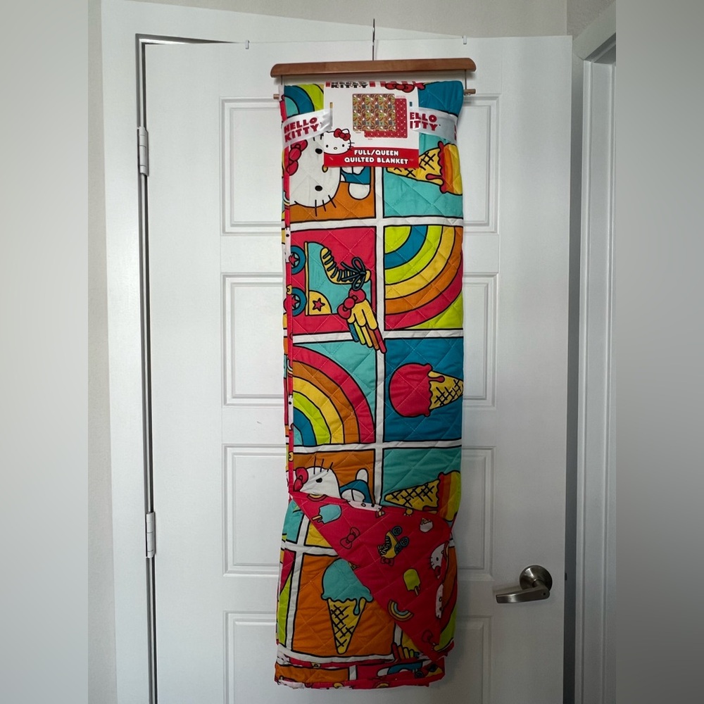Hello Kitty Full/Queen Red Rainbow Quilt